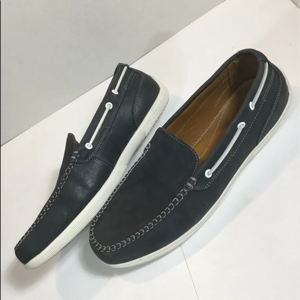 Men’s navy blue slip on boat shoes NIB